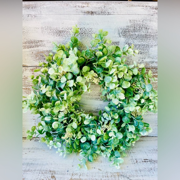 Seeded Baby Eucalyptus Twig Wreath - Picture 11 of 12